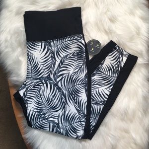 Women’s Xersion High Rise Fitted Legging Capri